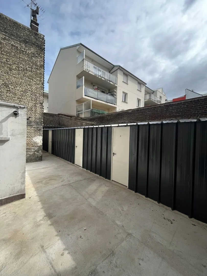 Rénovations de garage noir