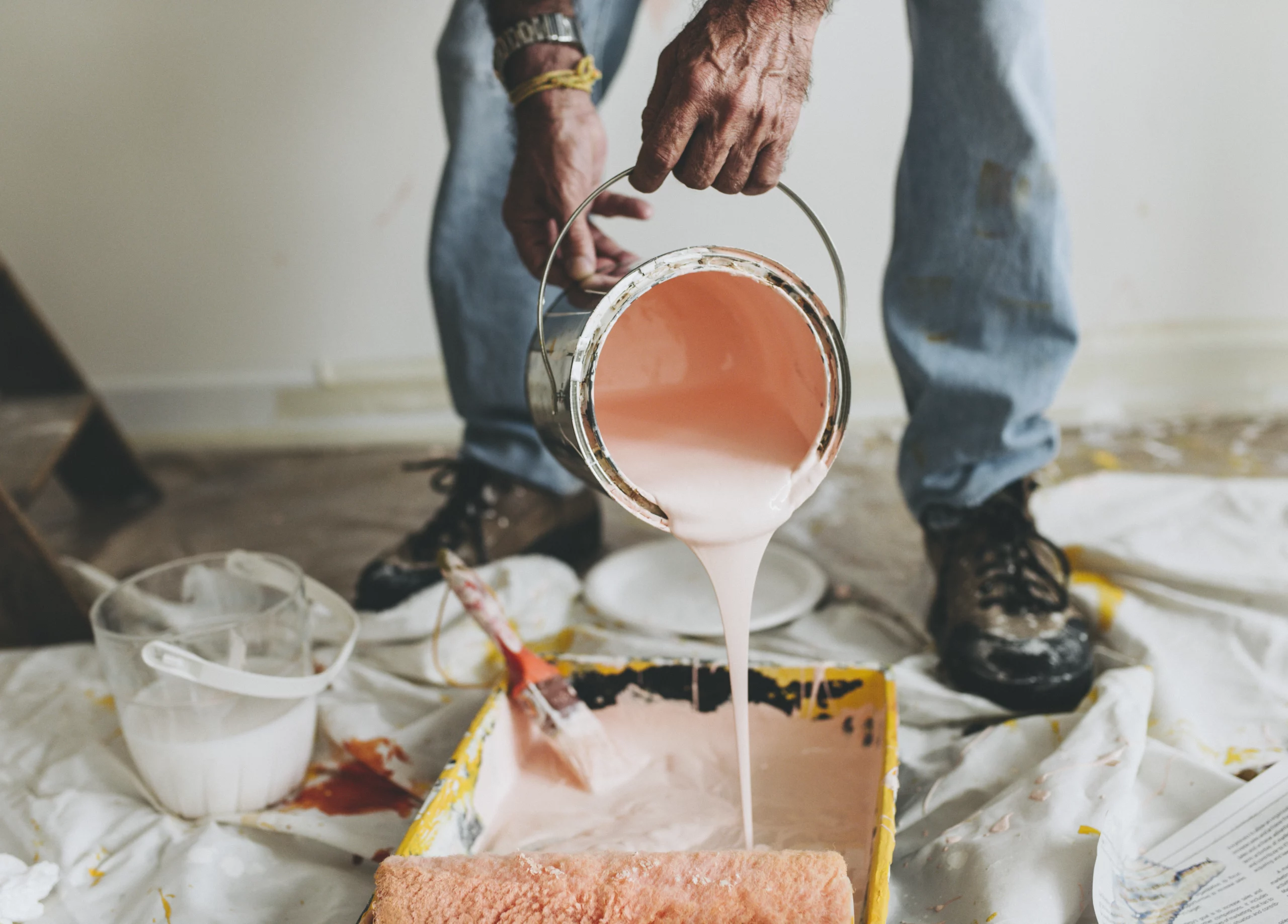 peinture pot de peinture blanc